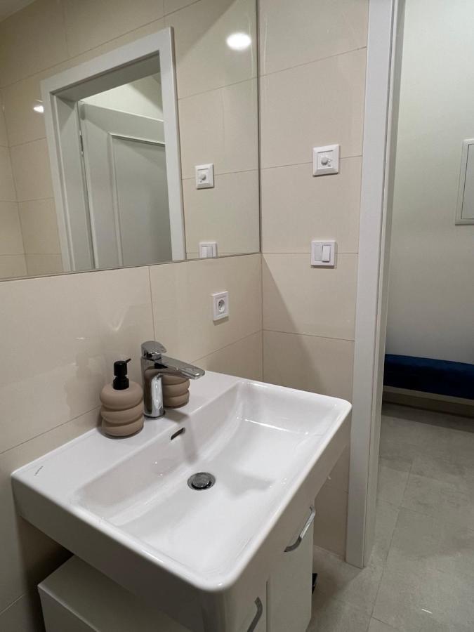New Apartments Chain Florenc Prague Luaran gambar